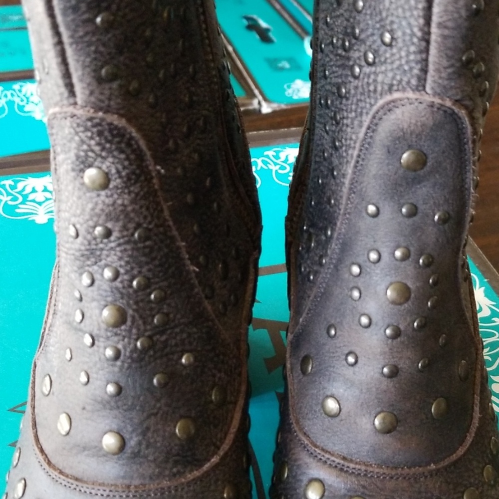 Boots - Picture 8 of 8